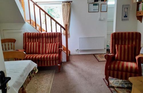 Garrykennedy House | Lackaroe Cottage