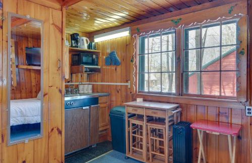 Weirs Beach Apartment | Laconia Retreat half Mi to Lake Winnipesaukee!