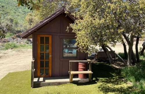 Leona Valley House | Lady-Bug Glamping Hut