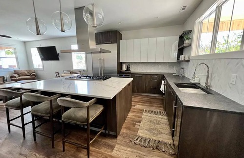 Florence House | Lagniappe in Florencenn