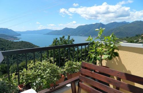 Vignone Apartment | Lago Maggiore Holiday House with Panoramic Views