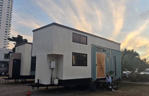 Cerritos Cabin | Lagom Tinys House