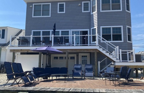 Ocean Beach I House | Lagoon front with bay views