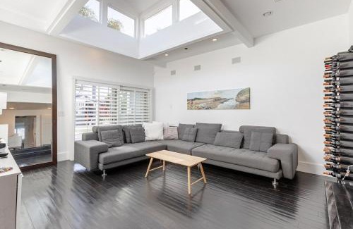 East San Mateo House | Lagoon Living Offsite and Family Retreat!