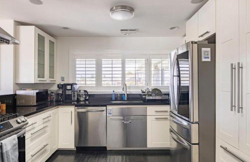 East San Mateo House | Lagoon Living Offsite and Family Retreat!