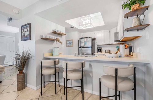 Gulf Shores Condo | 🐚Lagoon Run 113🐚 3BR Condo on Little Lagoon | Walk to the Beach