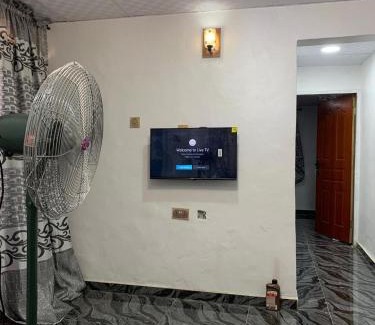 Somolu Apartment | Lagos - 1Bed - Sleeps 2 - AirCon - Free Parking