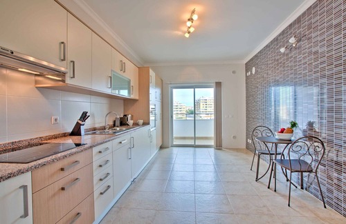 Funchal Apartment | Lagos Palm Tree 1 With Pool by Homing