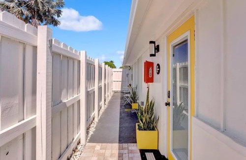 Poinsettia Heights Apartment | Laguna @ Casa Del Sol