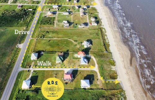 Port Bolivar House | Laidback, Spacious Luxury with Hot Tub, Fully Stocked and Private Beach Access
