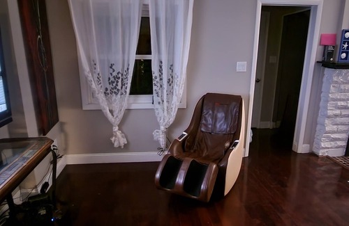 West Bloomfield House | Lake access with beach on street and kayak rentals
