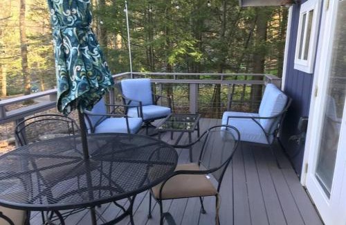 Greentown Ski Chalet | Lake Access with a View! Lake Wallenpaupack .