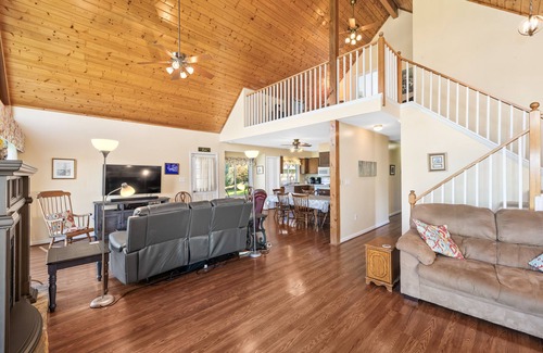 Sandy Point House | Lake Anna Waterfront 3BR House on Private Side with High Speed Internet