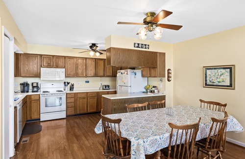 Sandy Point House | Lake Anna Waterfront 3BR House on Private Side with High Speed Internet