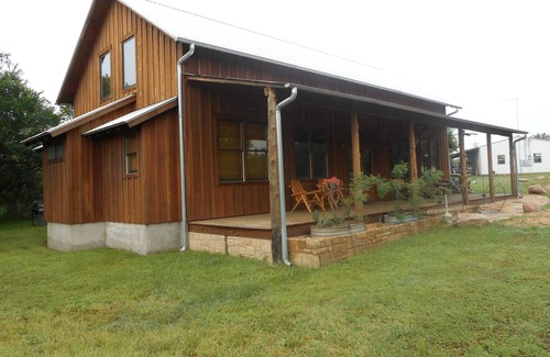 Buchanan Dam Cabin | Lake Buchanan Lodge is waterfront with an optional Pavilion for events.