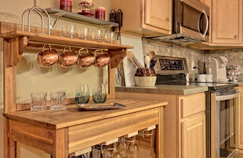 Wiley Cabin | Lake Burton Retreat: Cozy Cabin & Near Eateries