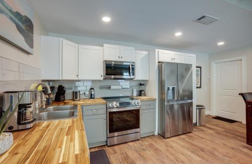 Willis House | Lake Conroe Vacation Rental half Mi to Boat Launch!