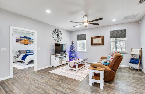 Quitman House | Lake Fork Cabin with Boat Launch and Fishing Pier