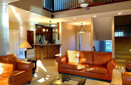 Gumlog House | Lake Front Home. 3 Large Living Spaces. Screened Porches. Pet Friendly.