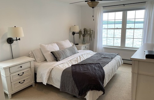 Wakefield House | Lake front home on Great East Lake