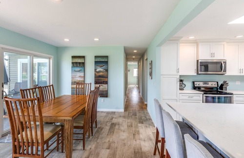Mauston House | Lake Front House Directly On Castle Rock Lake - Dock, Beach & Near WI Dells