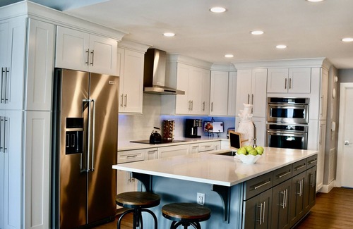 North Shore House | Lake front, kayaks, SUP, WiFi, Views, pools,resort,beaches,docks