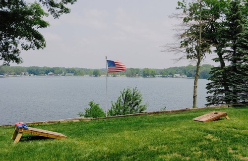 White Cloud Apartment | Lake-front lodging- Fisherman's Cove at the Blue Heron Retreat