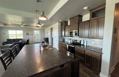 Tow House | Lake Front Modern Home Lake Buchanan Village, Sleeps14