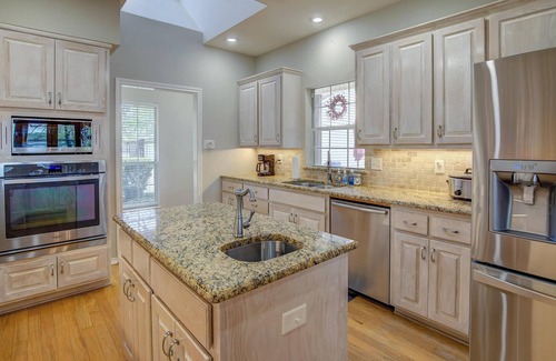 Emory House | LAKE-FRONT on LAKE FORK!!