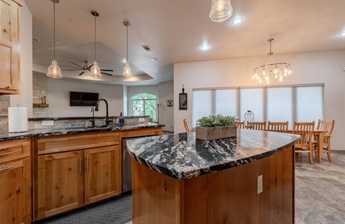 Buffalo Springs House | Lake Front Property in a Beautiful High-End Home