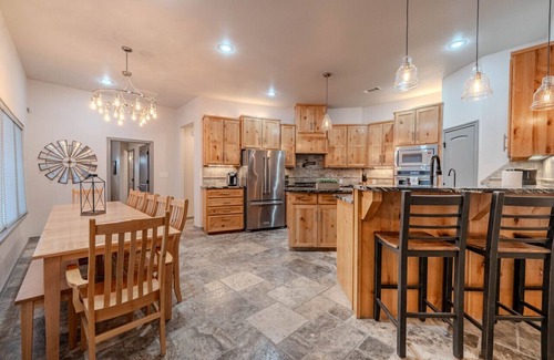 Buffalo Springs House | Lake Front Property in a Beautiful High-End Home