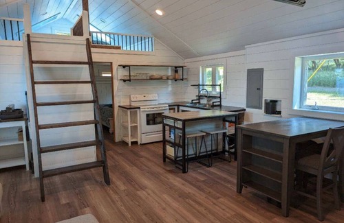 Prior Cabin | LAKE FRONT RENOVATED cabin with enclosed porch and loft on Big Stone Lake