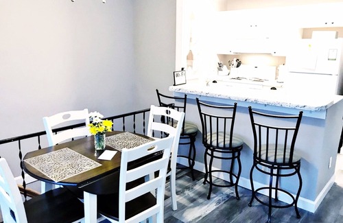 Fairfield Glade Condo | 🌟Lake Front unit ready 4 you! 🌟- sleeps 12 in beds, w/king bed, WiFi, pets