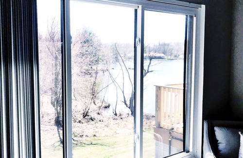 Fairfield Glade Condo | 🌟Lake Front unit ready 4 you! 🌟- sleeps 12 in beds, w/king bed, WiFi, pets