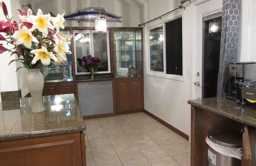 Federal Way House | Lake front - Upper floor - no animal- allergies