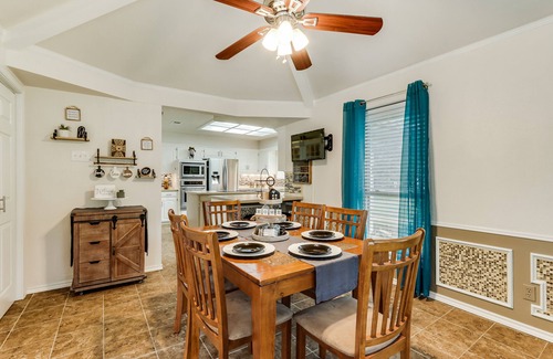 Rowlett House | Lake Front Villa with Pool, Spa, 4 Bedroom and 3 Bath
