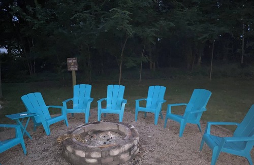 Fremont Cottage | Lake George 2BR Hickory Hideaway