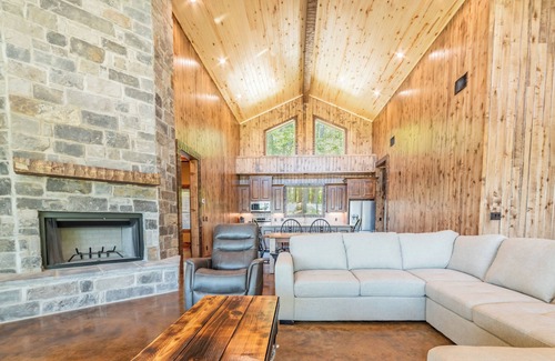 Gladewater House | Lake Gladewater lake house - come relax ,watch the sunset or jump off the dock.