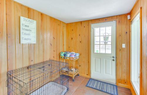 Piney House | Lake Hamilton Family Gem Hot Tub and Boat Slip!