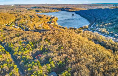 Lake Harmony Estates House | Lake Harmony - Pineknoll Drive Retreat