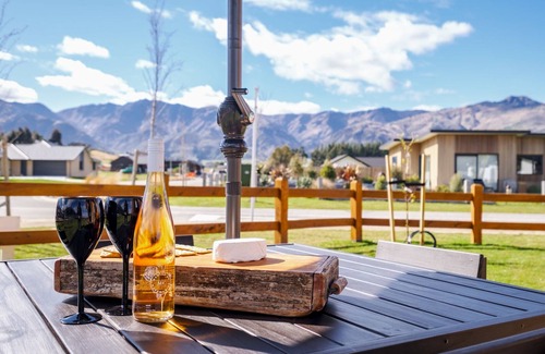 Lake Hawea House | Lake Hawea Owl's Nest - Lake Hawea Holiday Home