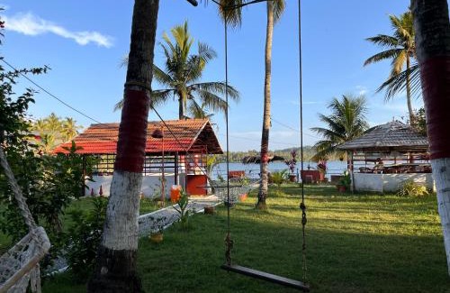Chirayinkil House | Lake Homes