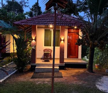 Chirayinkil House | Lake Homes