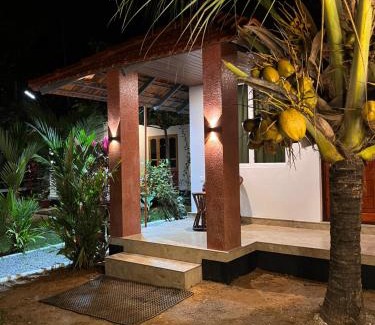 Chirayinkil House | Lake Homes