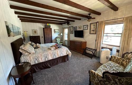 Woods Bay House | Lake Hospitality LLC Woods Bay property on Flathead Lake in Bigfork MT with 2 homes
