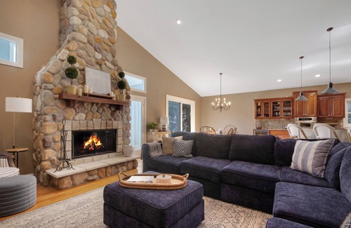 Fontana House | Lake House Retreat in Abbey Springs Resort!