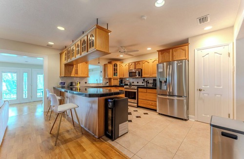 Edgewood House | Lake House Family Fun Getaway