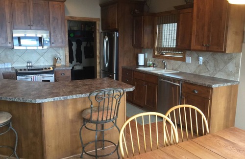 Crofton House | Lake house with spectacular lake view