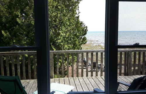 Manitoulin District House | Lake Huron Log Home Municipal License# 2022STA-002