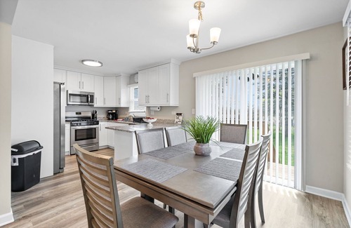 Lake in the Hills House | Lake In The Hills FHS Rental